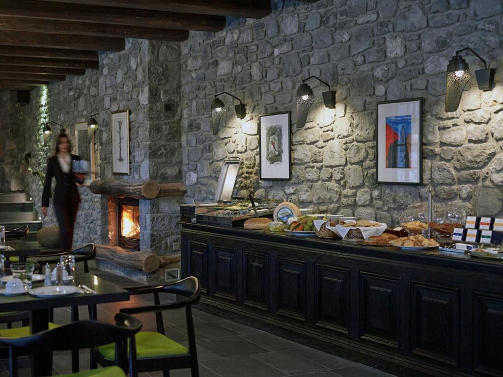 Art Mainalon Hotel Vytina Exterior photo